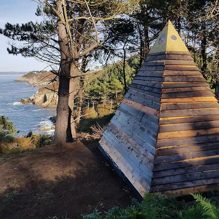 福斯巴萨斯住宿加早餐旅馆 Poullan-sur-Mer 外观 照片