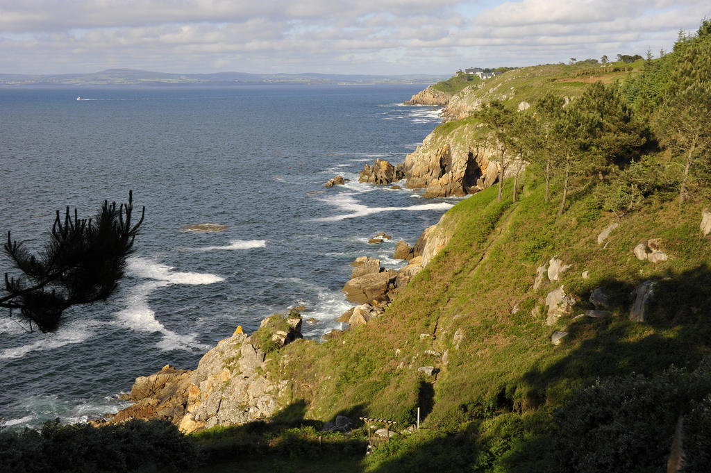 福斯巴萨斯住宿加早餐旅馆 Poullan-sur-Mer 外观 照片