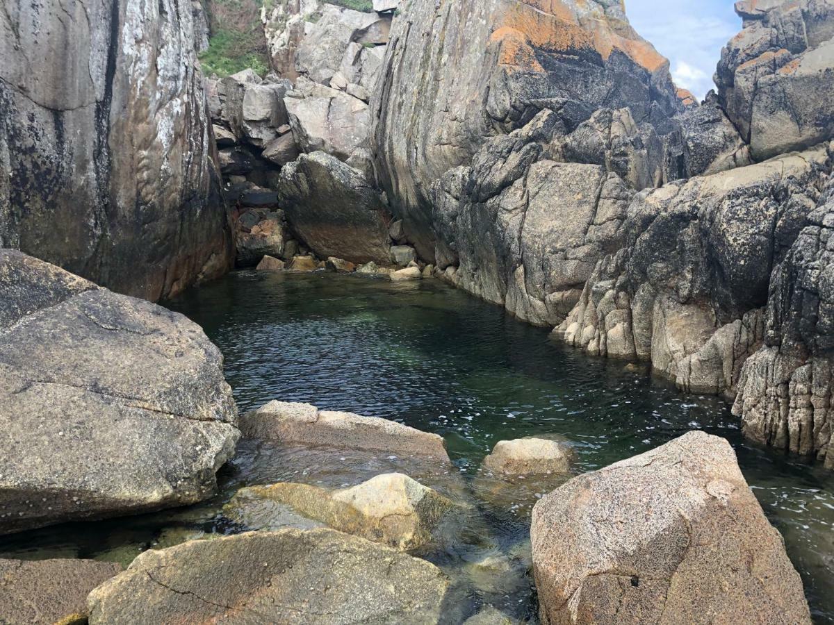 福斯巴萨斯住宿加早餐旅馆 Poullan-sur-Mer 外观 照片